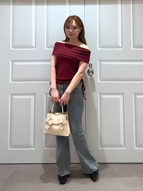 mamiさんの「PROPORTION BODY DRESSING｜＜a/mie＞ドロストオフショルカットソー」を使ったコーディネート