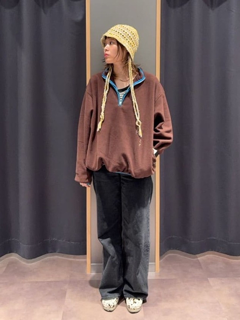 本部のちゃんりさんのLeeの【試着対象】STANDARD WARDROBE LASTIC  ワイドパンツ【ストレッチデニム】を使ったコーディネート