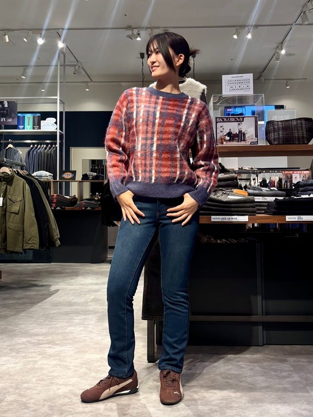 EDWIN DENIM GALAXY イーアスつくばのMIHANAさんのEDWINの【予約】EDWIN LADIES BODY FIRE ジャージーズ スリムストレートデニムパンツ【暖/冬用】を使ったコーディネート