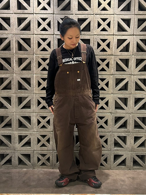 ルミネエスト新宿店のAYUMIさんのLeeの【試着対象】DUNGAREESオーバーオールパンツ ダック素材【セットアップ可】を使ったコーディネート