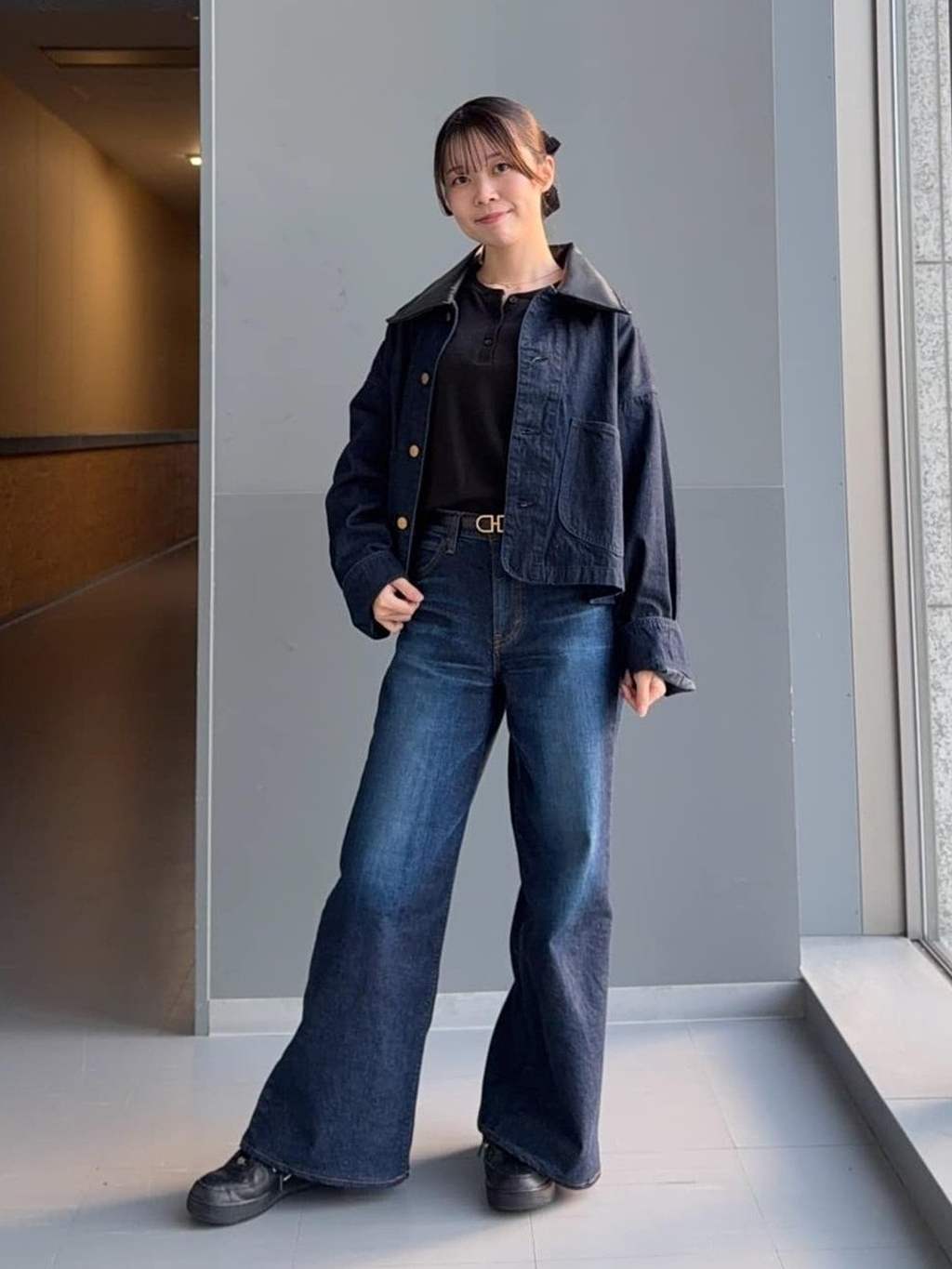 Lee アミュプラザ博多店のYuさんのLeeの【試着対象】【LOOKBOOK掲載】STANDARD WARDROBE LASTIC リラックスワイド【ストレッチデニム】を使ったコーディネート