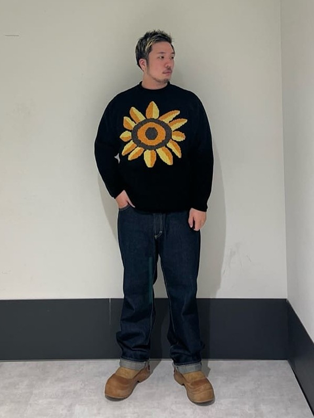 アミュプラザ鹿児島店のYOUSANさんのLeeのMALL KNIT CREW / モールニットを使ったコーディネート