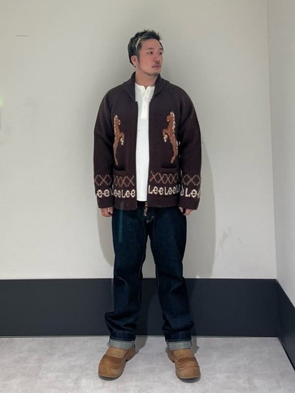 アミュプラザ鹿児島店のYOUSANさんのLeeの【LOOKBOOK掲載】COWCHINE SWEATER /カウチンセーターを使ったコーディネート
