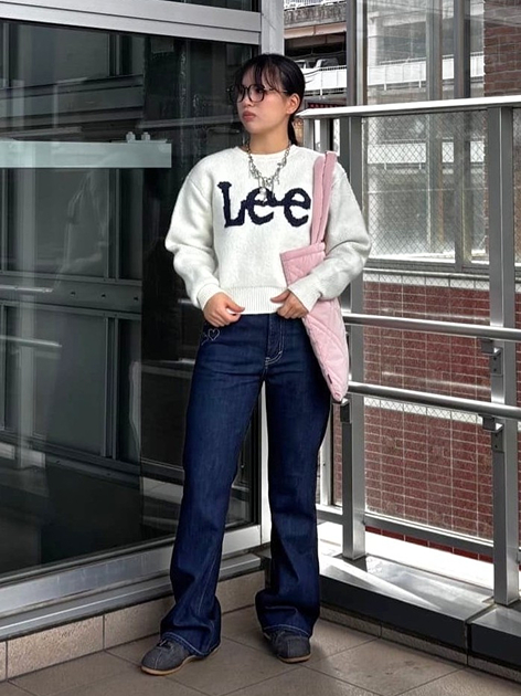 アミュプラザ鹿児島店のまえださんのLeeの【LOOKBOOK掲載】KNIT LeeLOGO SWEATER / ニットリーロゴセーターを使ったコーディネート