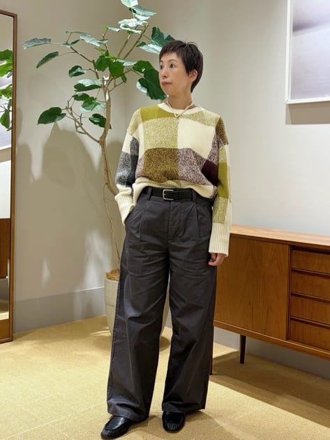 Tagashira / 158cmさんの「TOMORROWLAND｜ウールブロックチェック クルーネックプルオーバー」を使ったコーディネート
