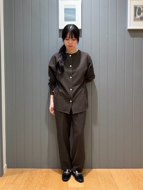 IKEDAさんの「green label relaxing｜fleurie(フルリー) バック ボタン プルオーバー ブラウス」を使ったコーディネート