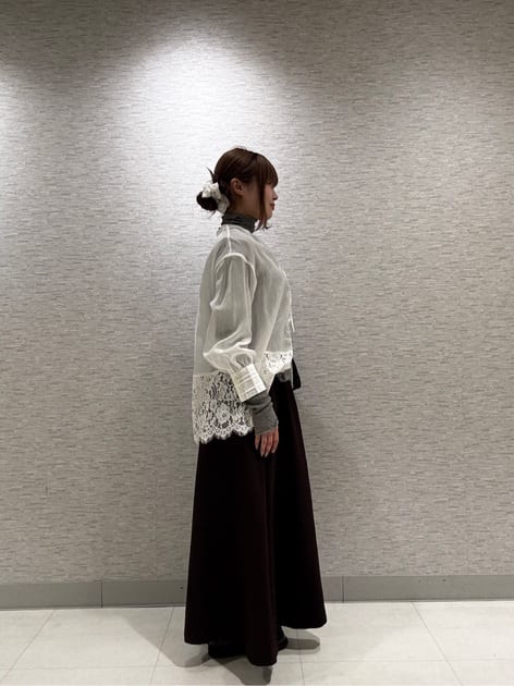 YAMASAKIさんの「green label relaxing｜【結論シリーズ】ミルフィーユレースブラウス」を使ったコーディネート