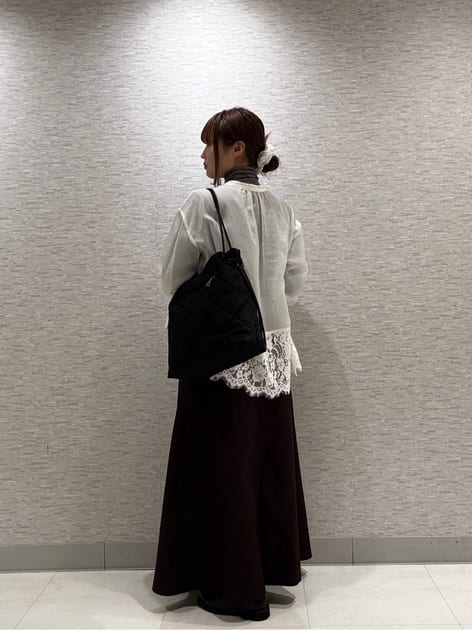 YAMASAKIさんの「green label relaxing｜【結論シリーズ】ミルフィーユレースブラウス」を使ったコーディネート