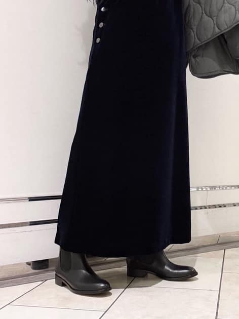 YAHAGIさんの「UNITED ARROWS｜ベルベット サロペット スカート」を使ったコーディネート