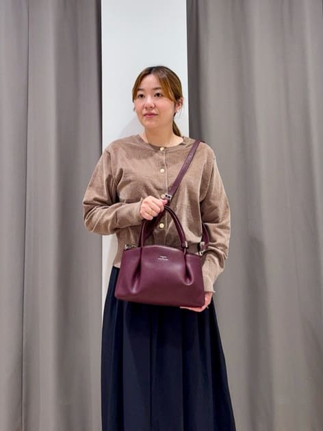 ANDOさんの「green label relaxing｜【結論シリーズ】ふれてモールニットカーデ」を使ったコーディネート