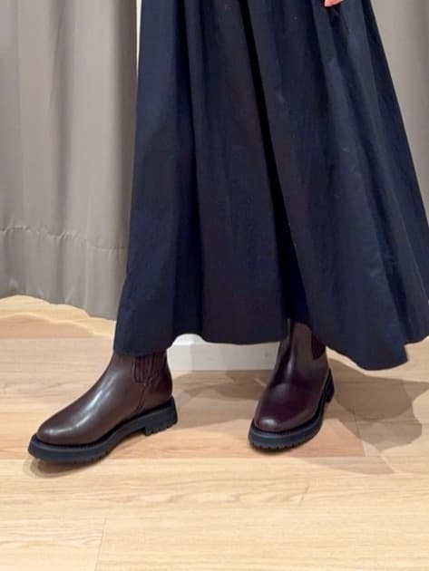 ANDOさんの「green label relaxing｜タック ギャザー スカート」を使ったコーディネート
