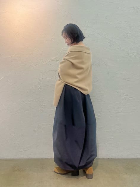宮腰さんの「Whim Gazette｜フロッキーギャザープルオーバー」を使ったコーディネート