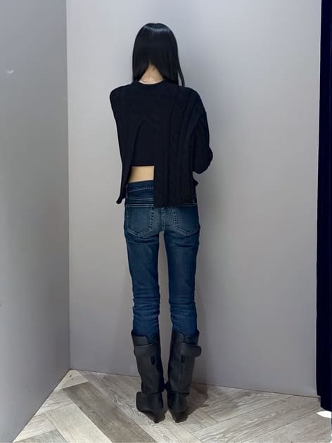 坂入　柚さんの「MOUSSY｜WAVE LINE HAND バッグ」を使ったコーディネート