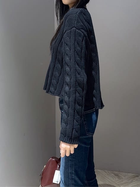 坂入　柚さんの「MOUSSY｜WAVE LINE HAND バッグ」を使ったコーディネート