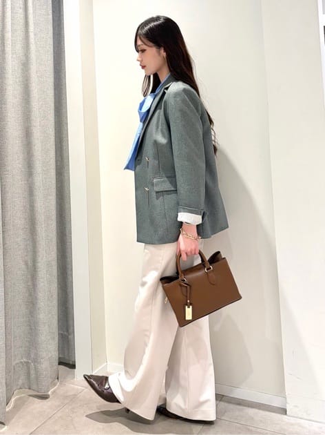 ayaneさんの「NATURAL BEAUTY BASIC｜ダブルブレストボクシージャケット」を使ったコーディネート