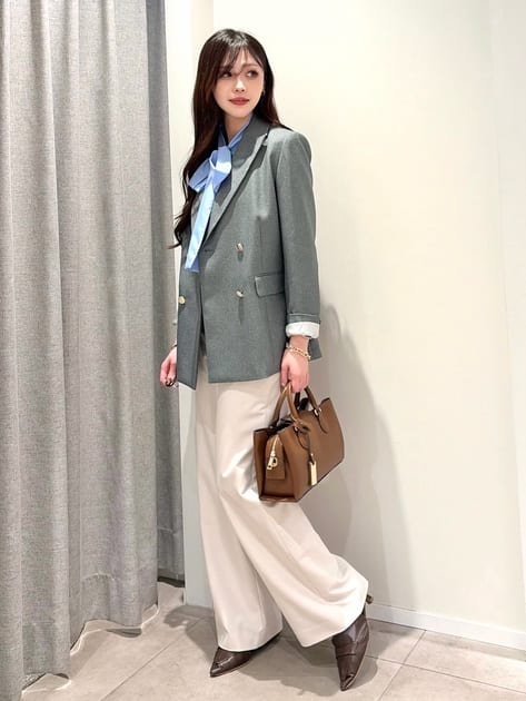 ayaneさんの「NATURAL BEAUTY BASIC｜ダブルブレストボクシージャケット」を使ったコーディネート