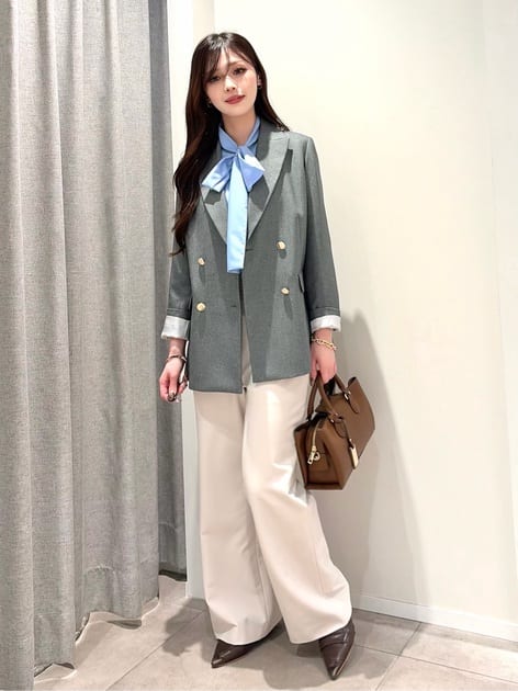 ayaneさんの「NATURAL BEAUTY BASIC｜ダブルブレストボクシージャケット」を使ったコーディネート