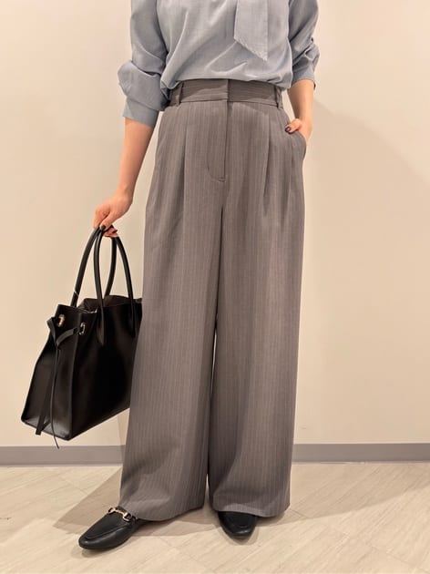 Miwaさんの「NATURAL BEAUTY BASIC｜サイドタイブラウス」を使ったコーディネート