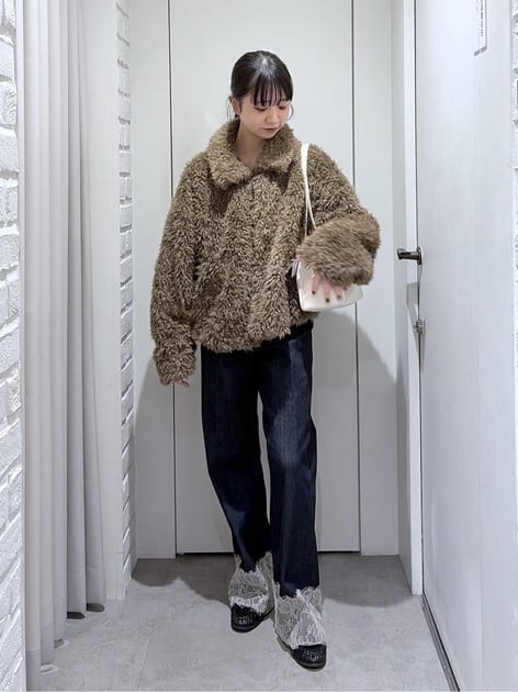 YUIさんの「FREE'S MART｜[低身長サイズ/Sシリーズ]ベーシックワイド裾レースデニムパンツ」を使ったコーディネート