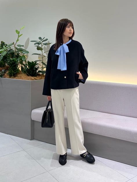 mocoさんの「NATURAL BEAUTY BASIC｜<WEB限定ｶﾗｰ:ﾓｶ><ちょうど､いい服>&ldquo;いつものが見違えるﾊｰﾌｺｰ 」を使ったコーディネート